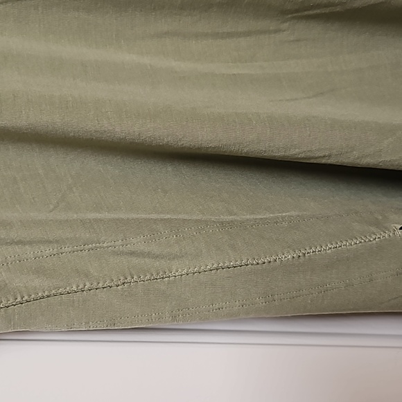 EUC Athleta Green Sleeveless Tank Sz Small - Picture 7 of 8